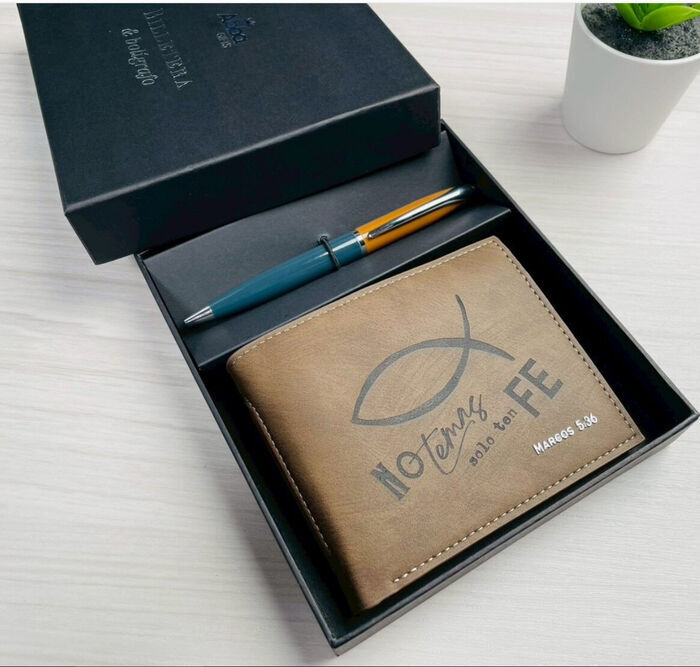 Pack Billetera masculina + bolígrafo. No temas, sólo ten FE