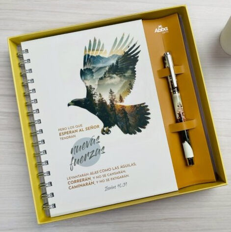 Nuevas Fuerzas - Pack libreta y bolígrafo en caja