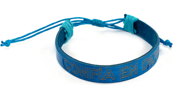 Pulsera piel genuina PLC azul Confía en Dios (Nueva colección Luce y Comparte)