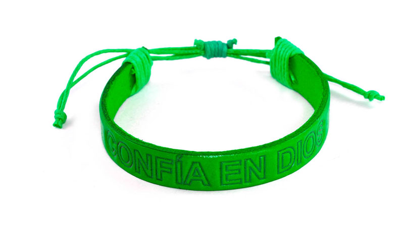 Pulsera piel genuina PLC verde Confía en Dios (Nueva colección Luce y Comparte)