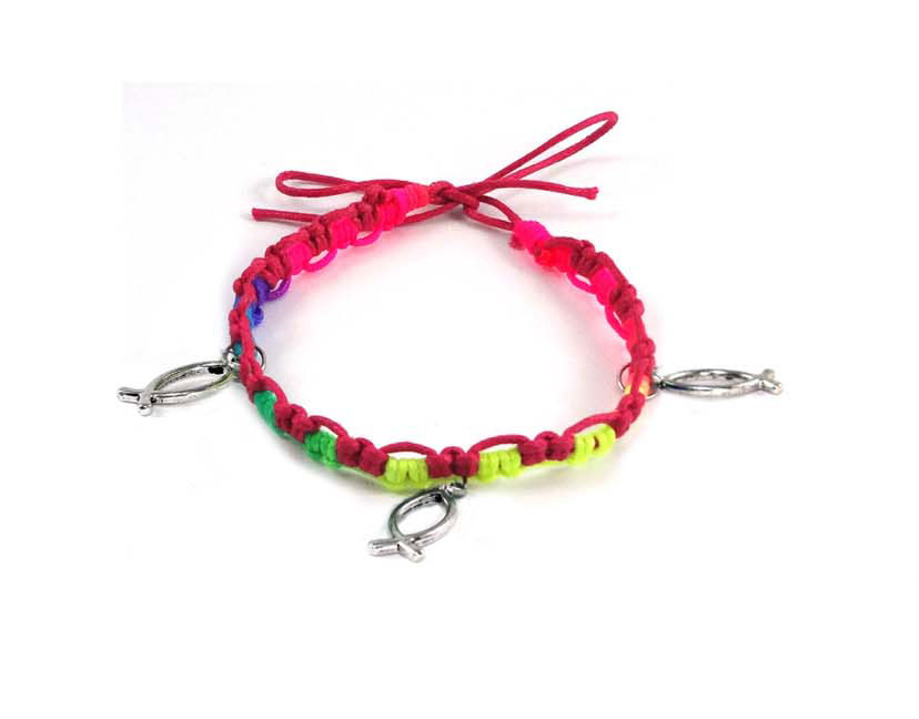 Pulsera mulicolor CJR con tres Icthus metal Granate/fucsia/azul/verde/amarillo (Nueva colección Luce y Comparte)