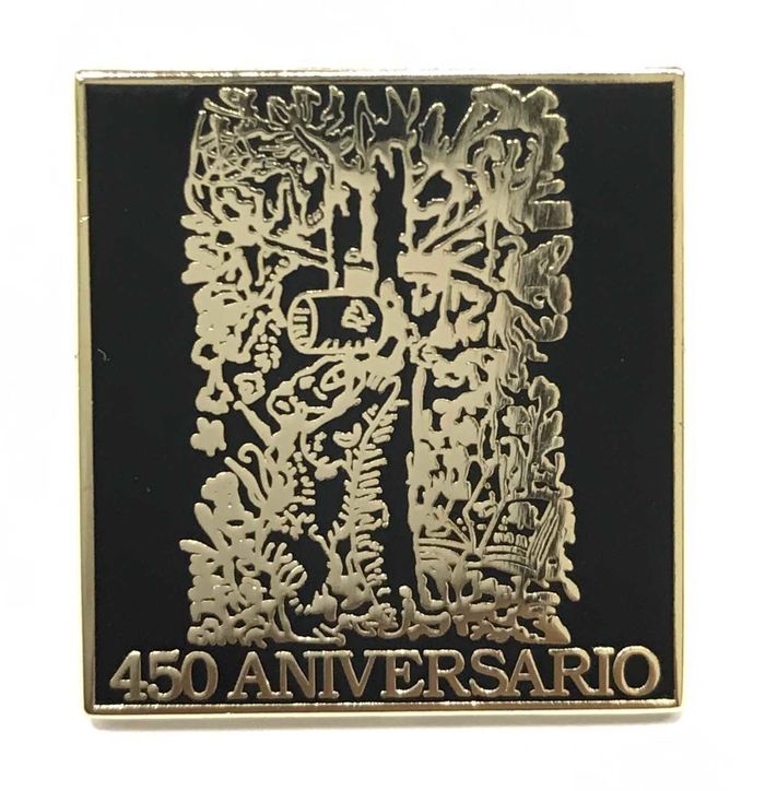 Pin del 450 Aniversario de la Biblia del Oso