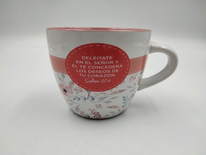 Taza floral: Deléitate