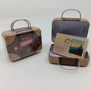 Un viaje de confianza. Caja de promesas maleta. [723592078676]